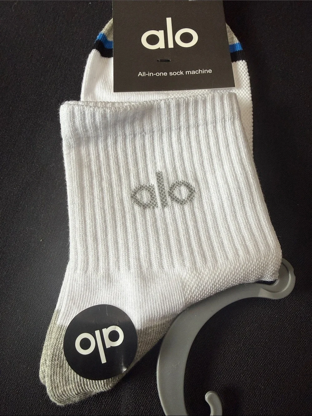 ALO Yoga  White Performance Crew Socks